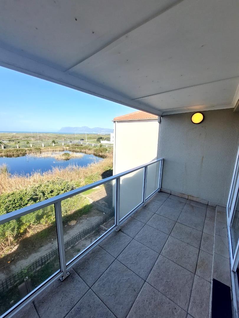 To Let 3 Bedroom Property for Rent in Muizenberg Western Cape